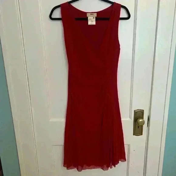 Fuzzi, Red Layered Mesh Gathered Side Sheath Dress Womens Size XL - Picture 2 of 9